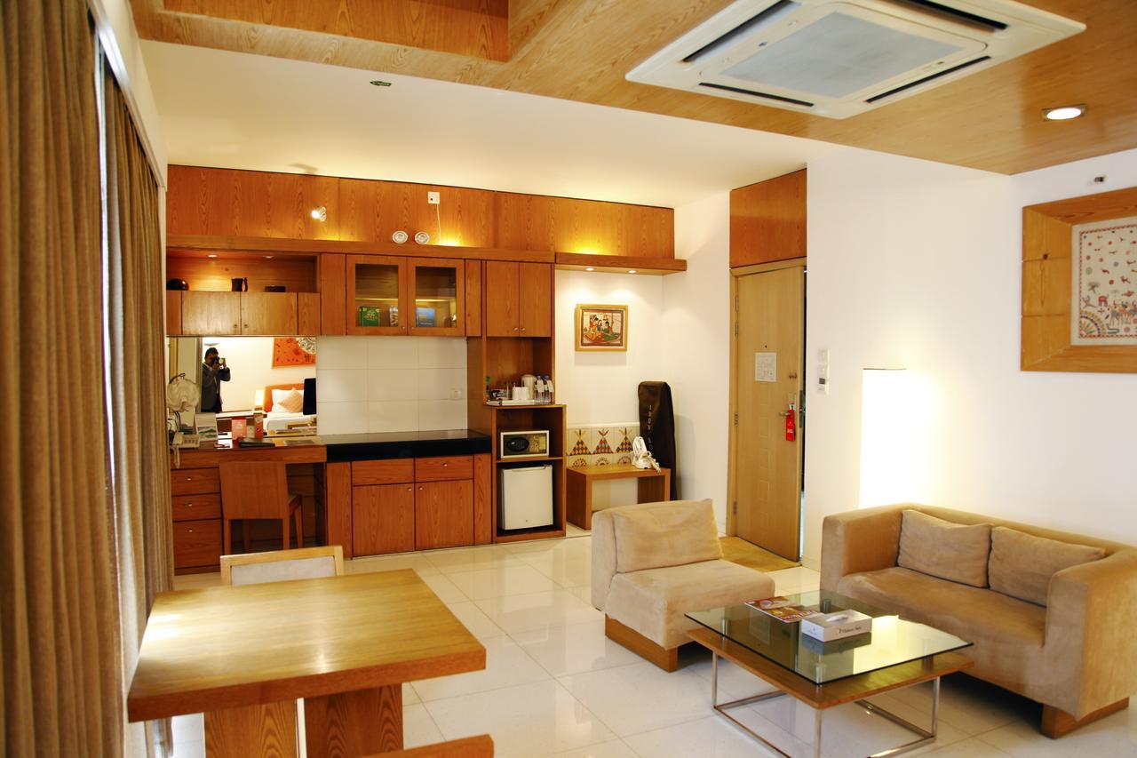 Platinum Suites Dhaka Exteriör bild