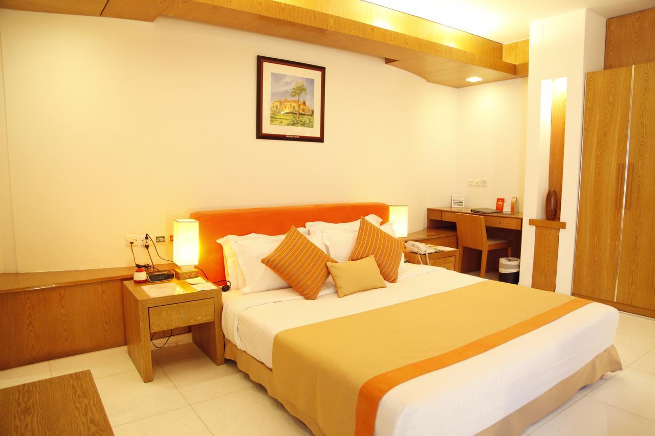 Platinum Suites Dhaka Exteriör bild