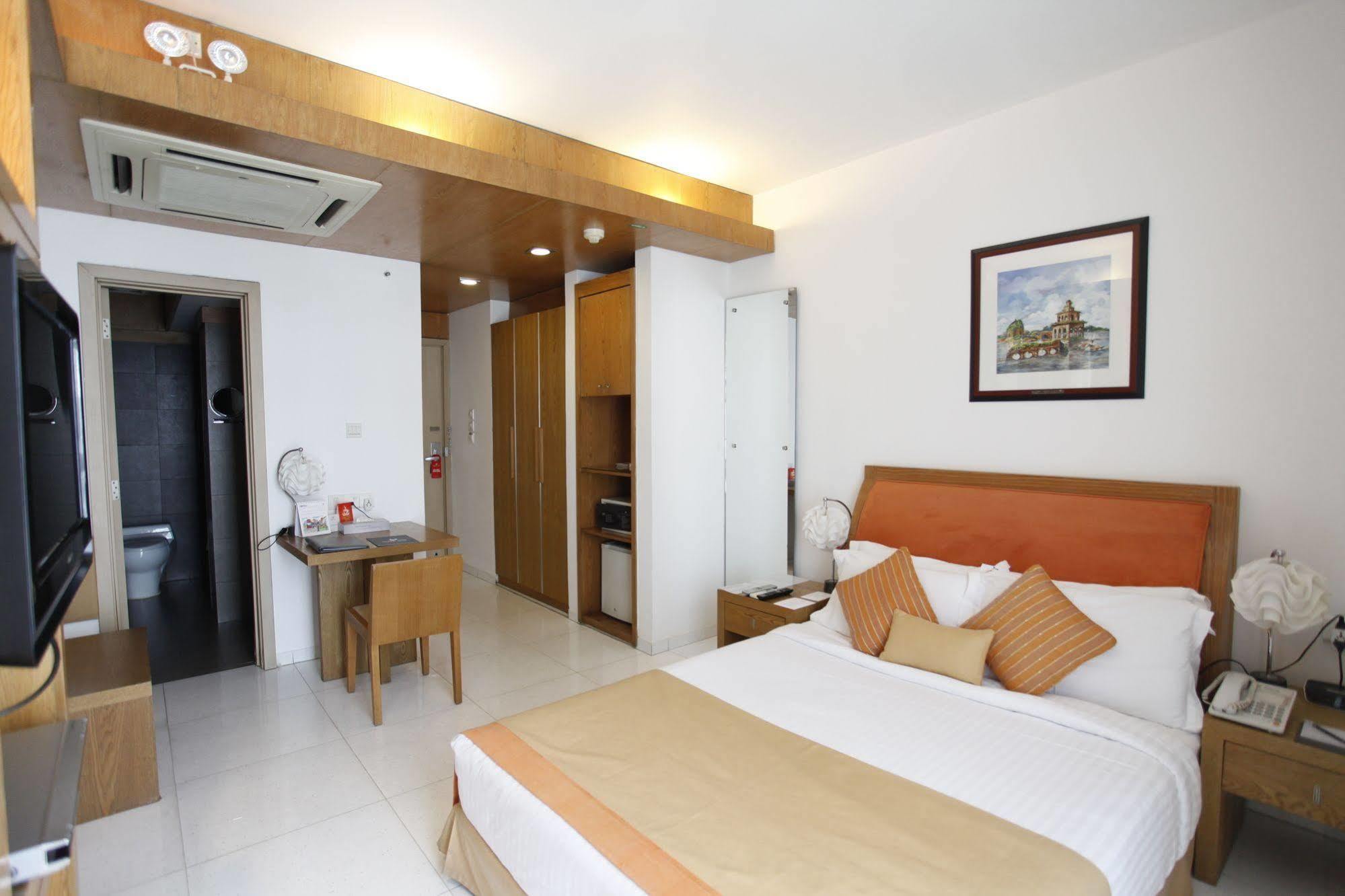 Platinum Suites Dhaka Exteriör bild