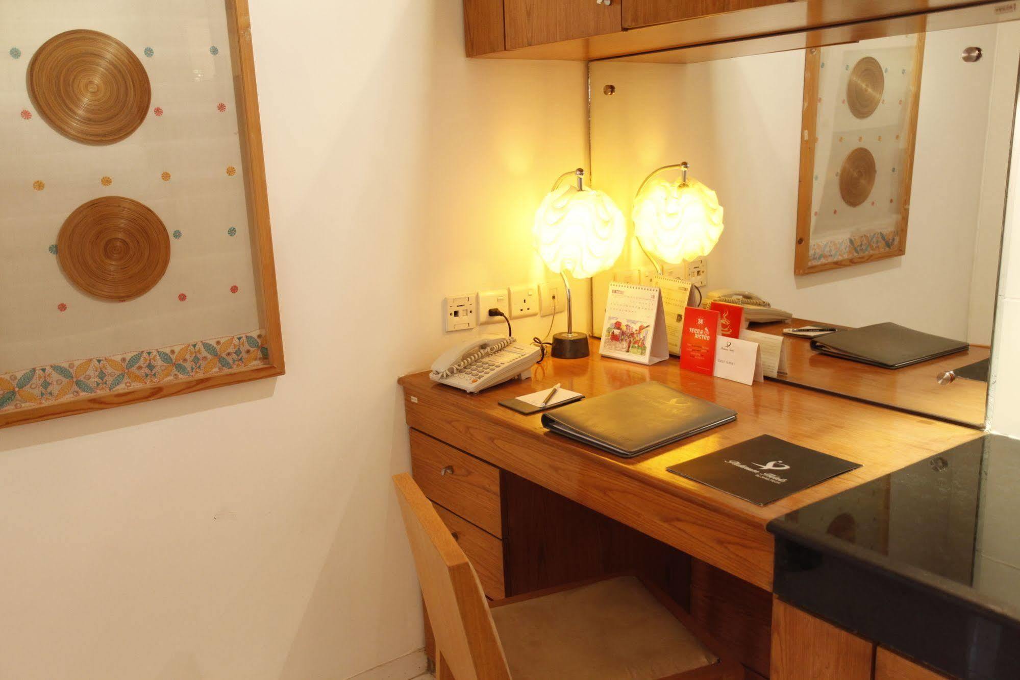 Platinum Suites Dhaka Exteriör bild